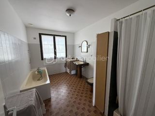  Villa � vendre 6 pi�ces 270 m�