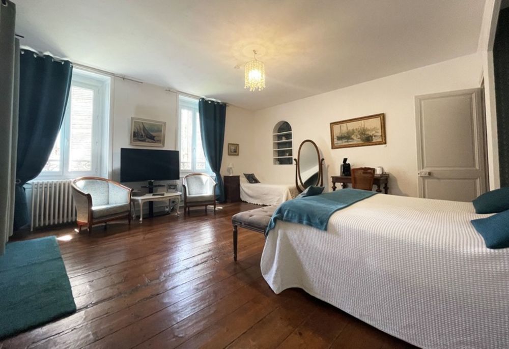 � vendre  Propri�t�/ch�teau Cognac (16100)