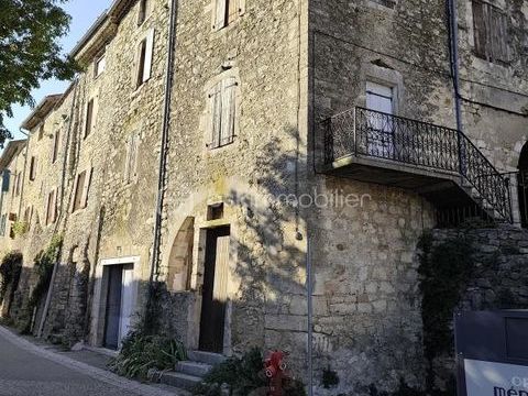   Rare � 5 minutes de Vallon-Pont-d'Arc � Maison de village en pierre avec potentiel Maison - 6 pi�ce(s) - 106 m�