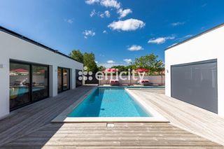  Maison � vendre 10 pi�ces 340 m�