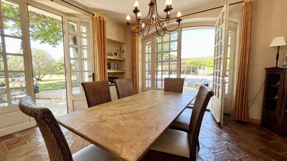 � vendre  Propri�t�/ch�teau Avignon (84000)