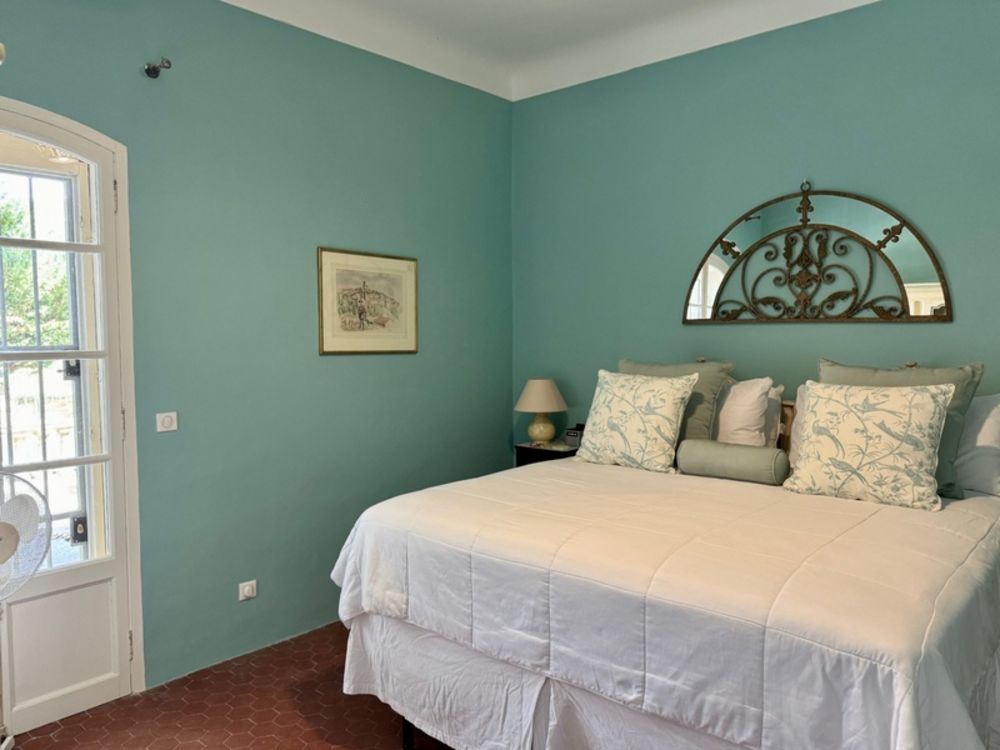 � vendre  Propri�t�/ch�teau Saint-Martin-de-Castillon (84750)