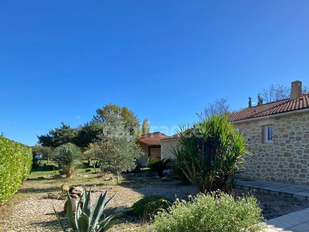 � vendre  Propri�t�/ch�teau Uz�s (30700)