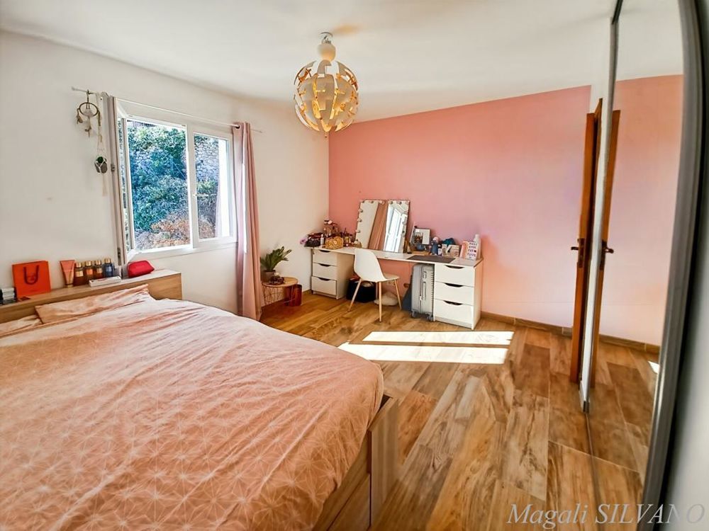 � vendre  Villa Sp�rac�des (06530)