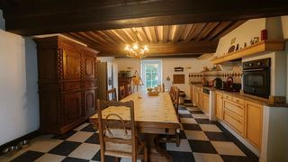  Propri�t�/ch�teau � vendre 10 pi�ces 300 m�