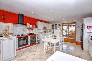  Maison � vendre 7 pi�ces 220 m�