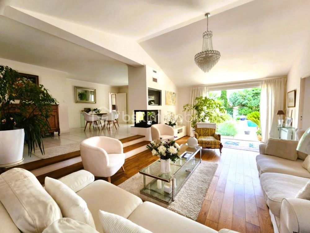 � vendre  Villa Tourbes (34120)