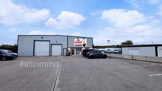  Immeuble � vendre 5 pi�ces 682 m�