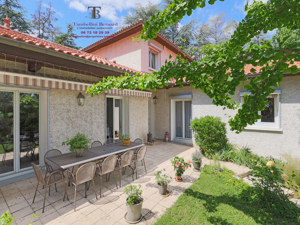 � vendre  Propri�t�/ch�teau Craponne (69290)