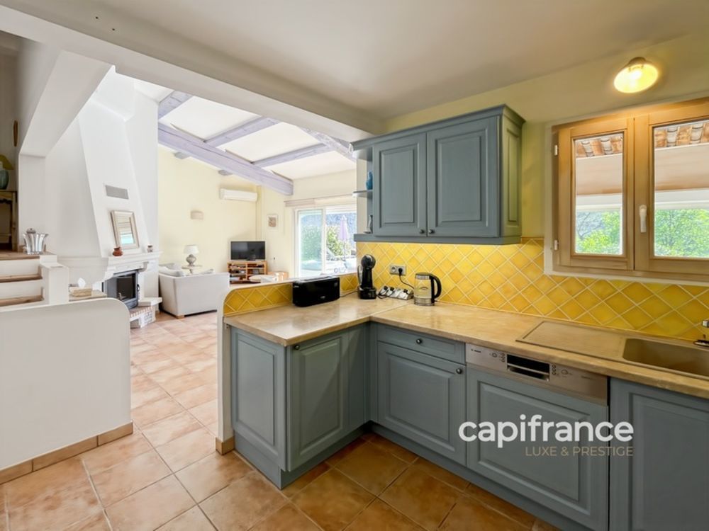 � vendre  Villa Bagnols-en-For�t (83600)