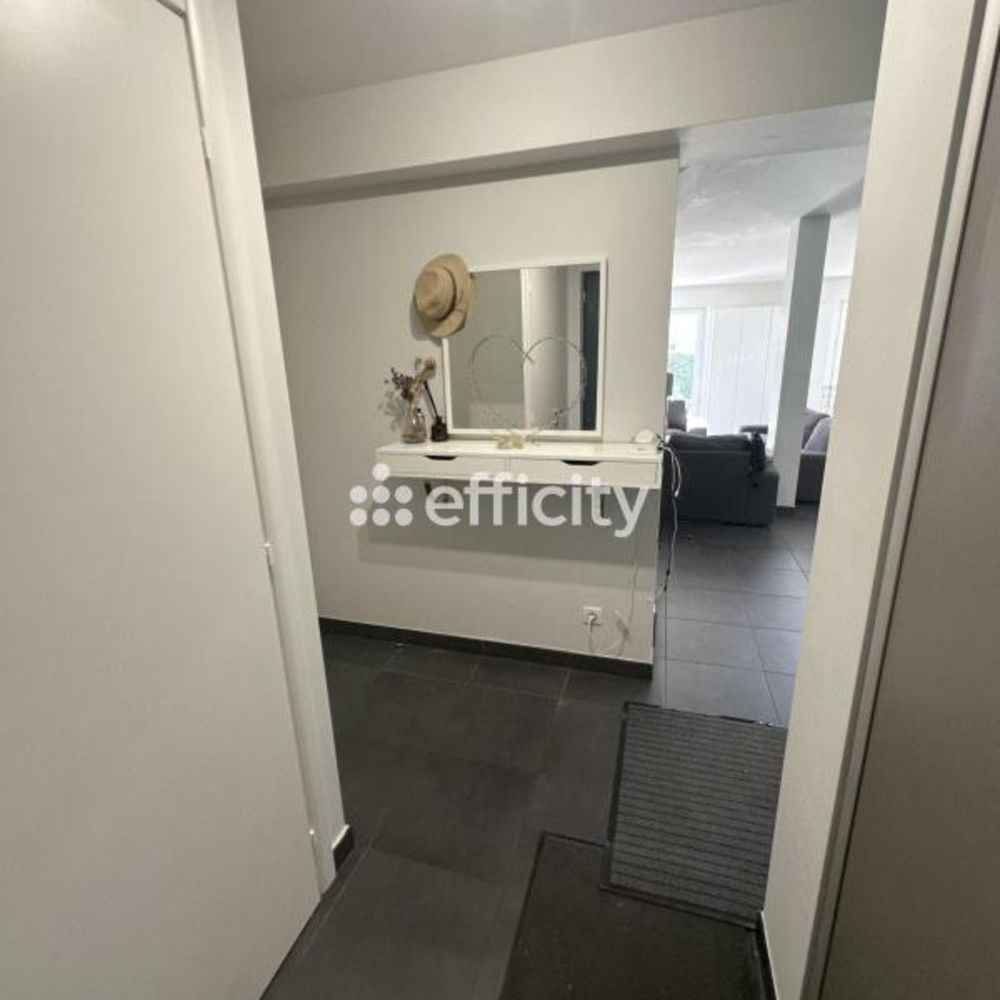 � vendre  Villa P�ron (01630)