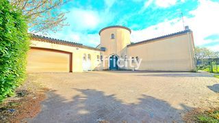  Propri�t�/ch�teau � vendre 7 pi�ces 307 m�