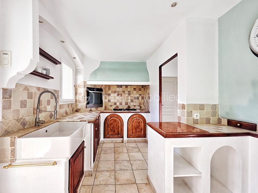 � vendre  Maison �venos (83330)