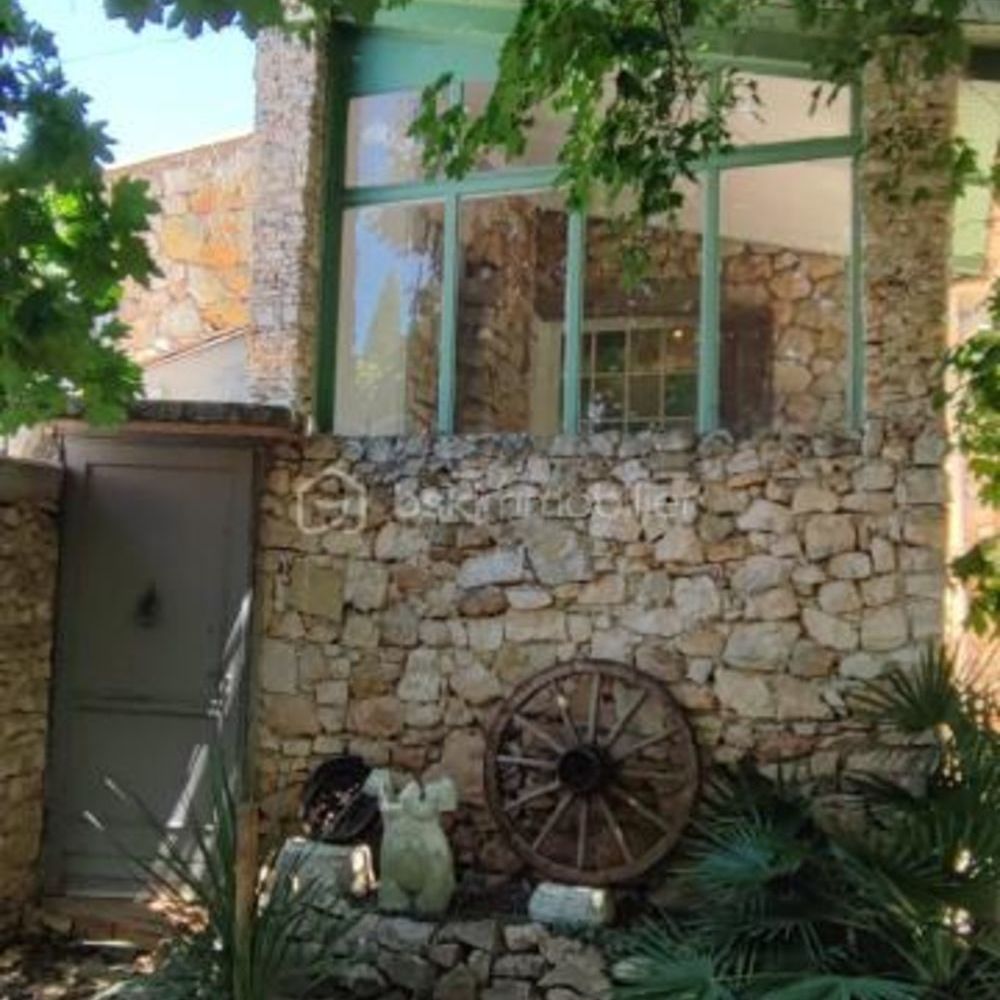 � vendre  Propri�t�/ch�teau Carc�s (83570)