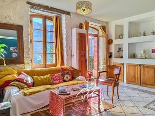  Maison � vendre 9 pi�ces 325 m�