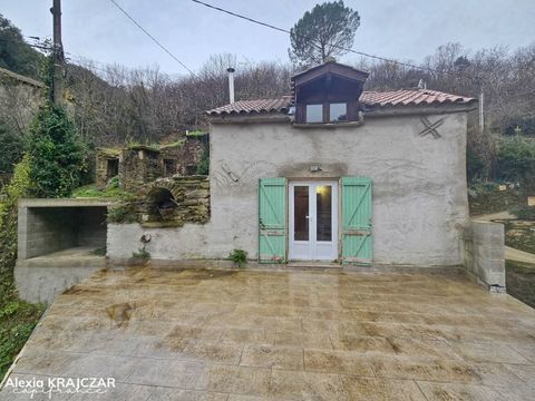   A VENDRE Maison de campagne - 2 chambres - Terrasse et jardin - 54,95m� habitables + cave - Place de parking - Le Cros, ROSIS (3 Maison - 3 pi�ce(s) - 55 m�