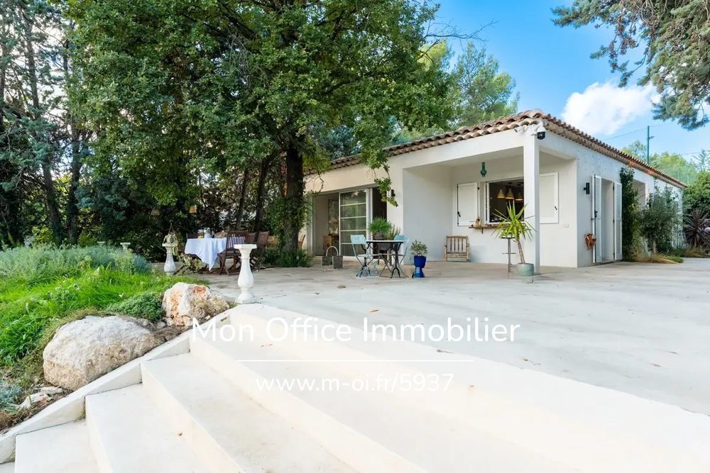 � vendre  Maison �guilles (13510)