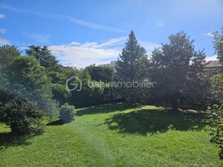  Propri�t�/ch�teau � vendre 8 pi�ces 185 m�