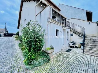  Immeuble � vendre 9 pi�ces 230 m�