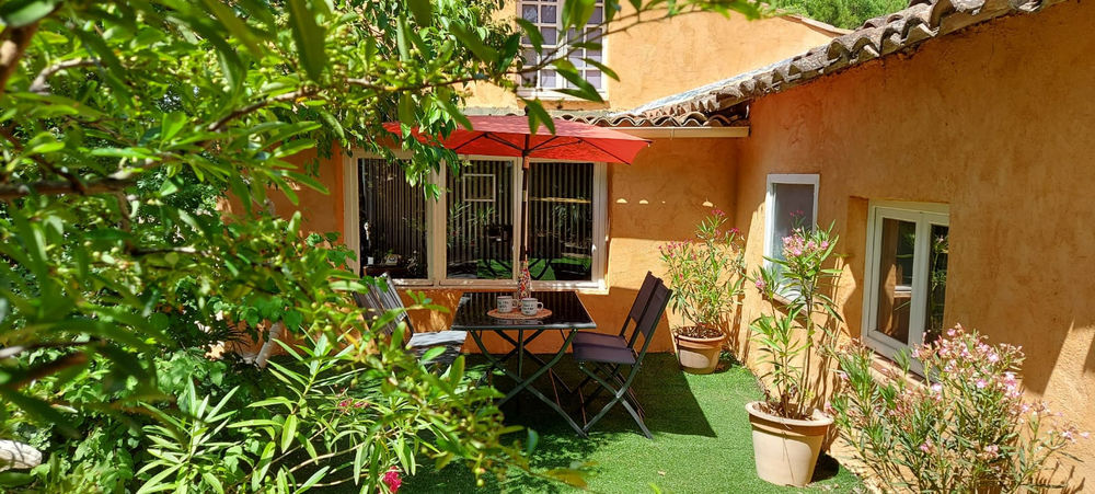 � vendre  Maison Villecroze (83690)