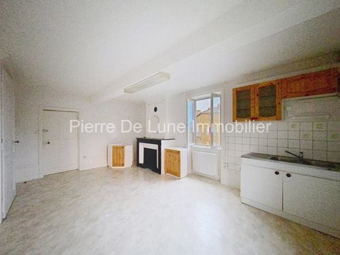   Appartement - Centre Village - Dernier �tage Appartement - 3 pi�ce(s) - 59 m�