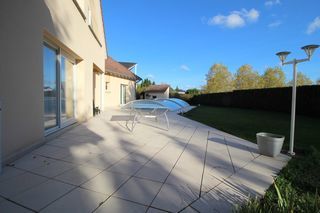  Maison � vendre 9 pi�ces 234 m�