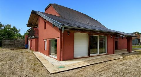   25550 ALLONDANS � FERME 2 MAISONS INDEPENDANTES + DEPENDANCES � 9 PIECES - 5/6 CHAMBRES � GARAGE Maison - 9 pi�ce(s) - 282 m�