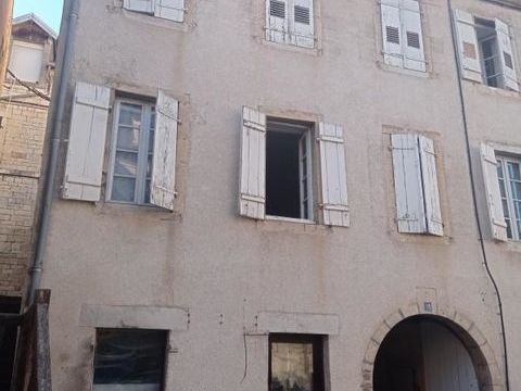 CENTRE VILLE DE VESOUL, LOCAL BRUT A AMENAGER ,  POSSIBLE FUTUR STUDIO! 13900 70000 Vesoul