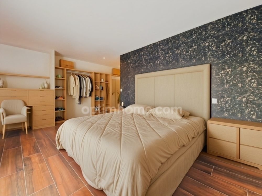 � vendre  Villa Morla�s (64160)