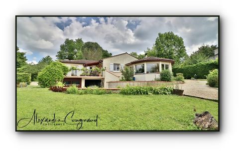   � vendre - Saint-Amancet (81) - Maison P6 de plain-pied d'environ 146 m� - 3 chambres - Terrain de 2200 m� Maison - 6 pi�ce(s) - 146 m�