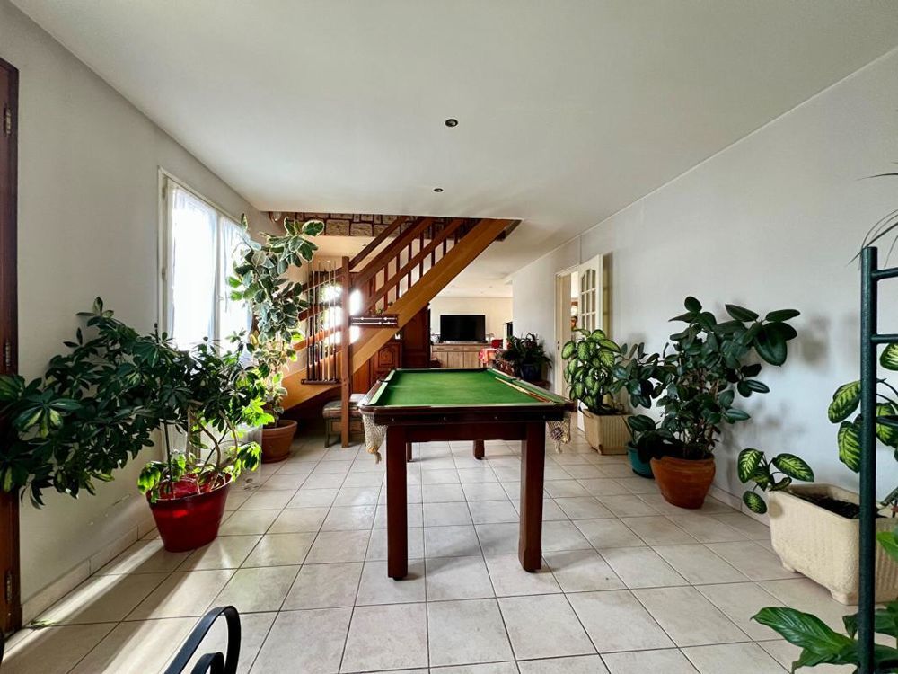 � vendre  Maison Gex (01170)