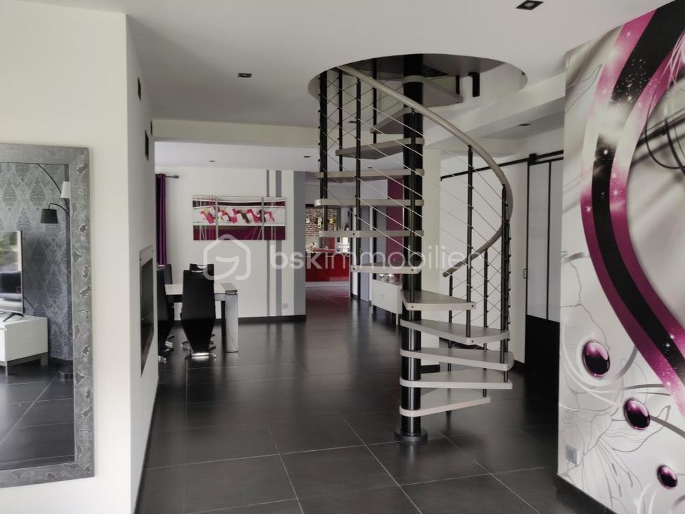 � vendre  Propri�t�/ch�teau Livarot (14140)