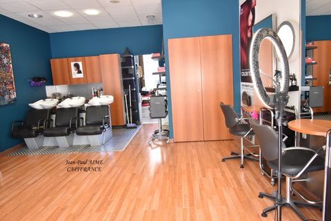 Dpt Gard (30), &agrave; vendre PONT SAINT ESPRIT Salon de coiffure Emplacement N&deg;1 65000 30130 Pont saint esprit