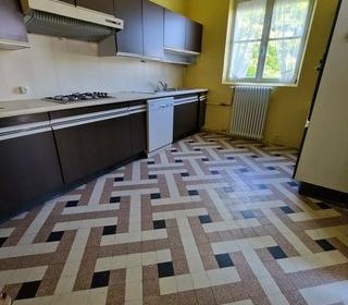  Maison � vendre 10 pi�ces 300 m�