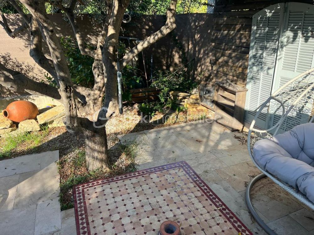 � vendre  Maison Solli�s-Pont (83210)