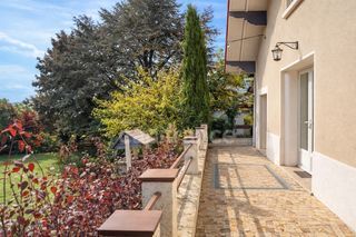  Propri�t�/ch�teau � vendre 10 pi�ces 220 m�