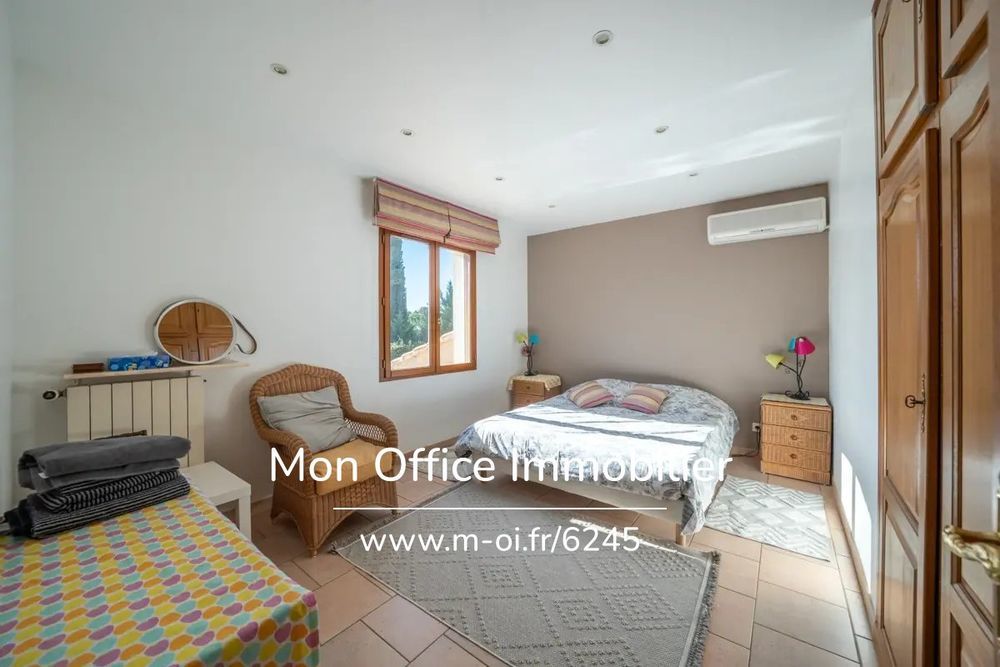 � vendre  Maison Cabri�s (13480)