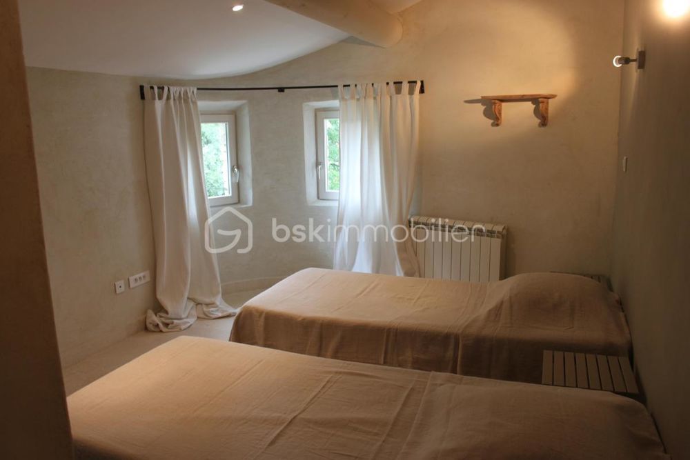 � vendre  Maison Gordes (84220)