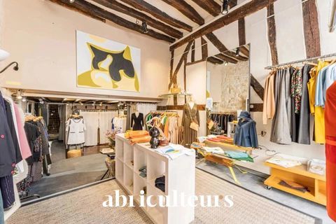Local commercial de caract&egrave;re avec mezzanine habitable et cave  � Murs libres � Paris 5? 599000 75005 Paris
