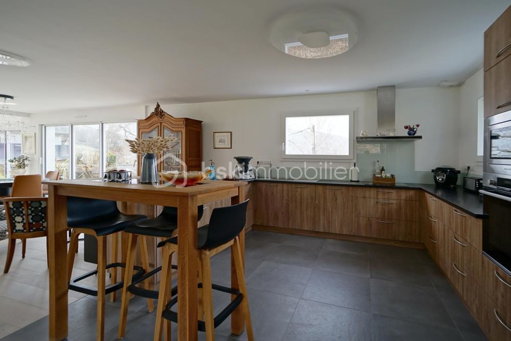 � vendre  Propri�t�/ch�teau Saint-Jorioz (74410)