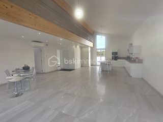  Maison � vendre 8 pi�ces 216 m�