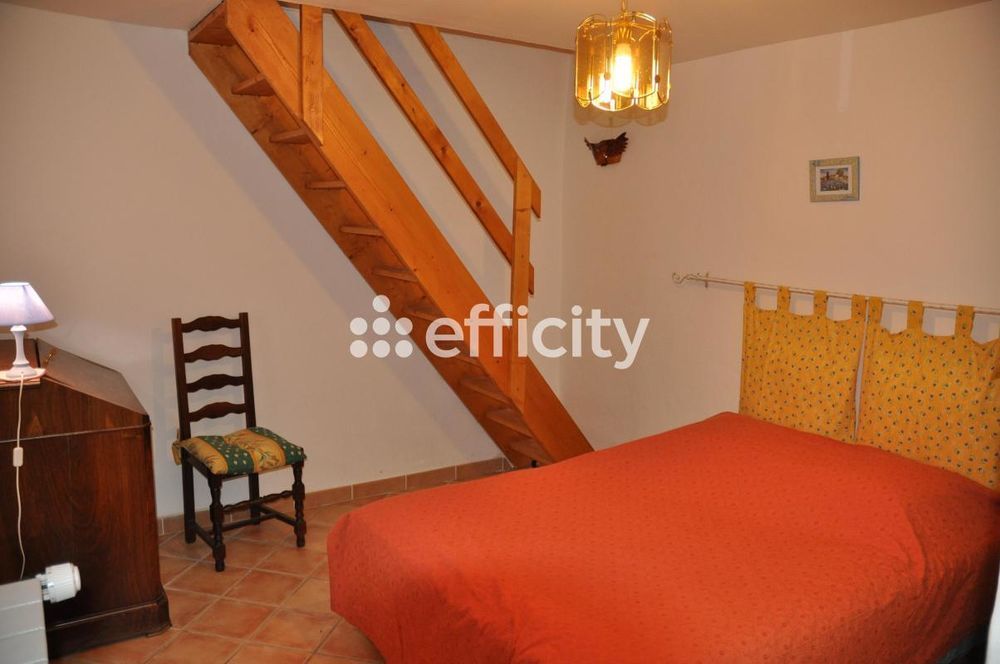 � vendre  Maison Revest-du-Bion (04150)