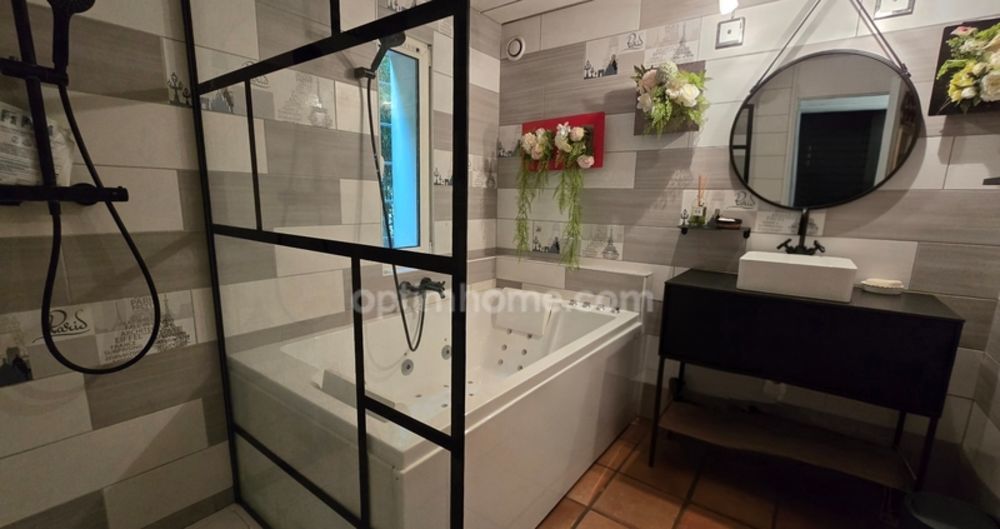 � vendre  Villa L�ognan (33850)