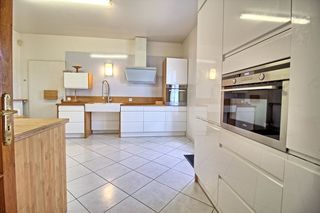  Maison � vendre 9 pi�ces 240 m�