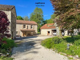  Propri�t�/ch�teau � vendre 6 pi�ces 152 m�