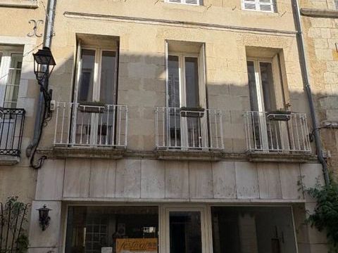LA REOLE - IMMEUBLE MIXTE, COMMERCE AVEC LOGEMENT 255000 33190 La reole