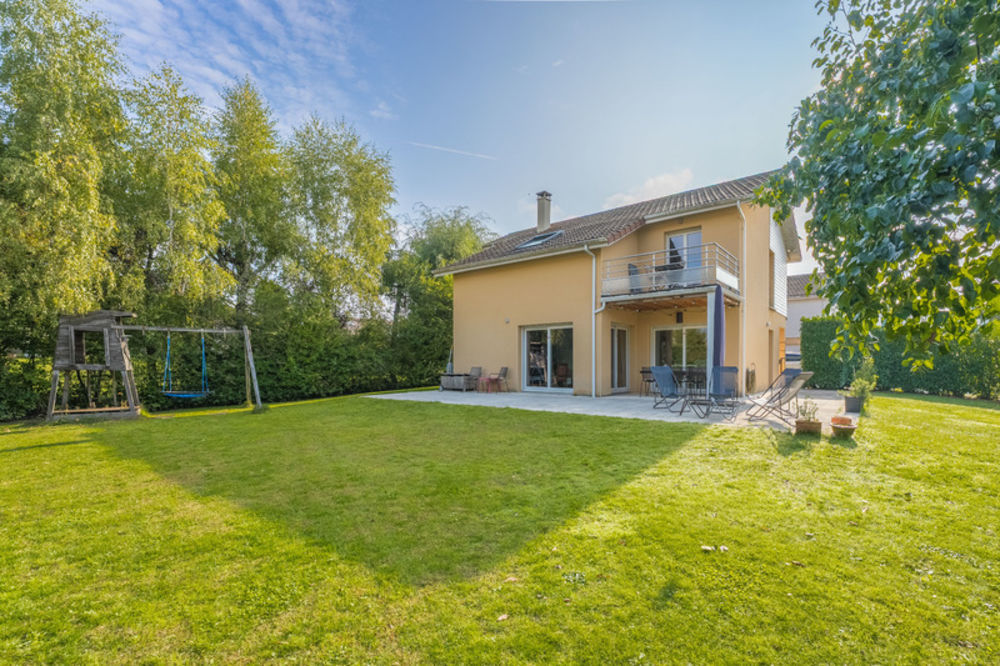 � vendre  Maison Ornex (01210)