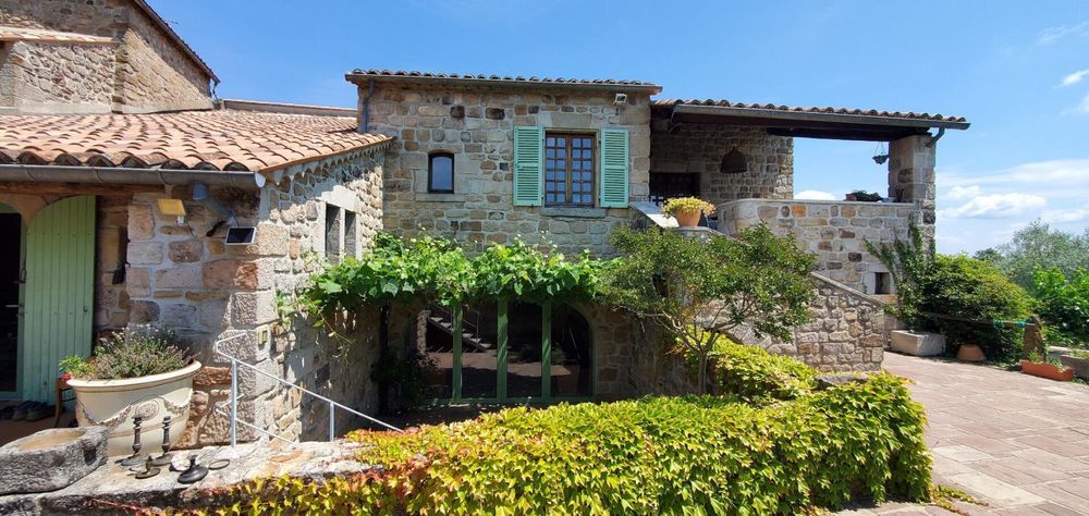 � vendre  Propri�t�/ch�teau Payzac (07230)