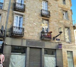  Immeuble � vendre 15 + pi�ces 476 m�