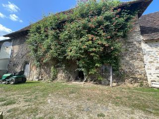  Remise / Grange � vendre 10 pi�ces 394 m�